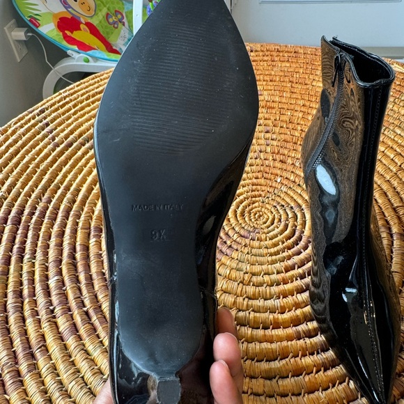 Suitable for work made in Italy size 9.5 wet look boots.. - Picture 5 of 7